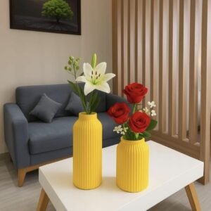 Textured Ribbed Vase for Elegant Interiors