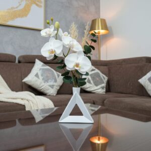 Triangle shape decorative vase