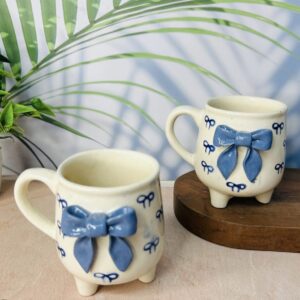 Bow Footed Mug